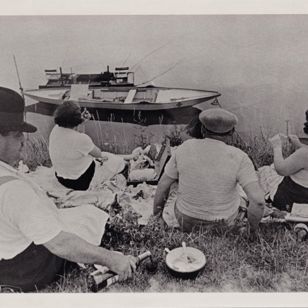 Henri Cartier-Bresson - River Marne, 1938