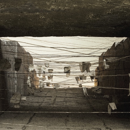 Édith Dufaux, Rue basse au linge presque vide, 2014