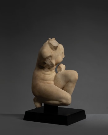 Hellenistic crouching Venus, c.1st century BC