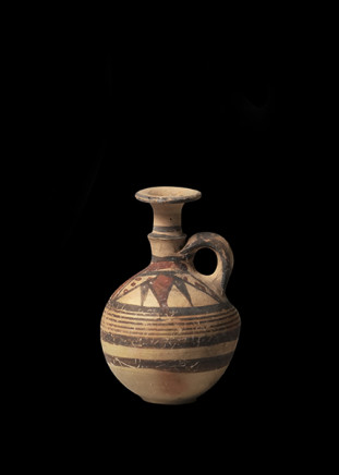 Cypriot Bichrome Ware jug, 750-600 BC