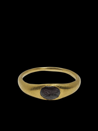 Roman ring with horse intaglio, c.2nd century AD