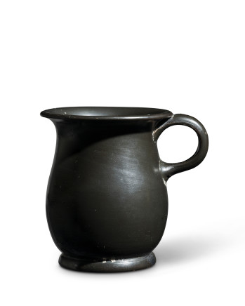 Greek black-glaze mug, South Italy, 4th-3rd century BC