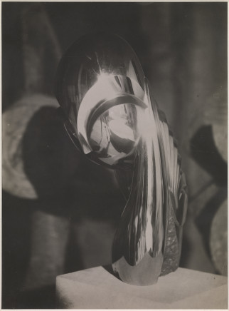 Constantin Brancusi, Mlle Pogany, vue de trois-quarts *, 1920