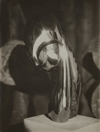 Constantin Brancusi, Mlle Pogany, vue de trois-quarts *, 1920