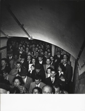 Robert Doisneau, Le Metro, 1945