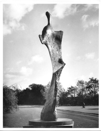 Henry Moore, standing figure, 1967