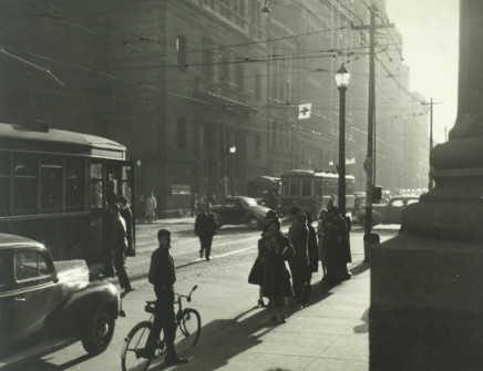 Charles Devenish Woodley, Downtown at the corner of King & Yonge Sts., 5:30 PM, 1940