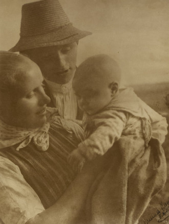 Minna Keene, The Pride of the Family (Peasant's Pride), circa 1905