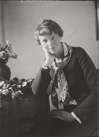Violet Keene Perinchief, Amelia Earhart, Toronto, 1932