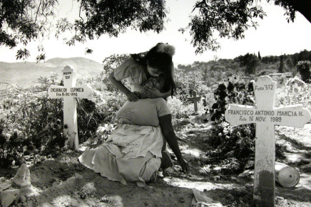 Larry Towell, Grieving Mother in Cemetery, San Salvador, El Salvador, 1991