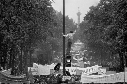 Bruno Barbey, One million demonstrators walking towards the Place de la Bastille, May 13th, 1968