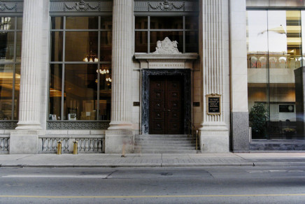 Jeff Thomas, Bank of Montreal, 302 Bay Street, Toronto, Ontario, 2001