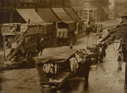 Minna Keene, Street scene London, circa 1907