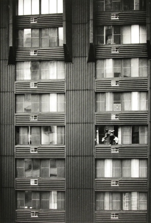 George S. Zimbel, Washing Windows, Montreal, 1986