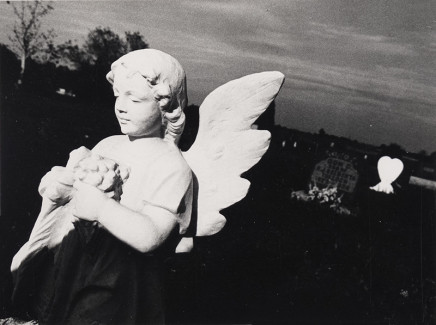 Larry Towell, Untitled [Statue], 1974