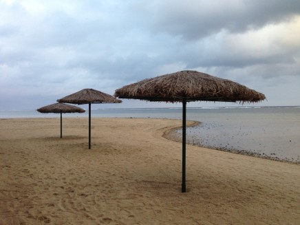 Peter Peryer, Umbrellas, Fiji 4/10, 2013