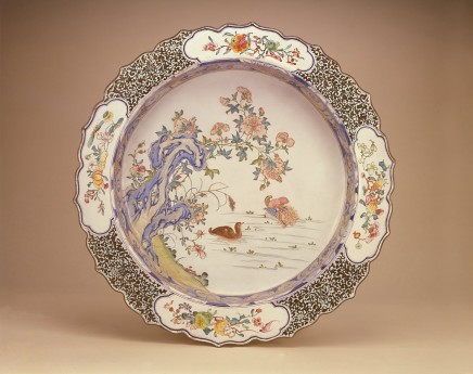 A RARE AND LARGE FAMILLE ROSE CANTON ENAMEL DEEP BASIN , Yongzheng/Early Qianlong