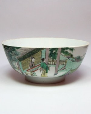 AN EXTREMELY FINE PAIR OF CHINESE FAMILLE VERTE BOWLS, 康熙年间 (1662 – 1722)