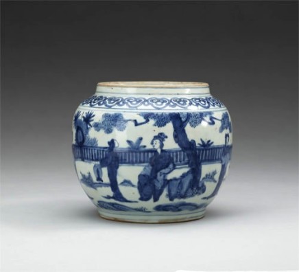 AN UNUSUAL CHINESE BLUE AND WHITE MING JAR, 17th Century