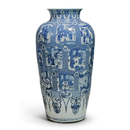 A LARGE CHINESE KANGXI BLUE AND WHITE ‘SOLDIER’ VASE PAINTED WITH THE TWENTY-FOUR PARAGONS OF FILIAL PIETY, 康熙年间 (1662 – 1722)