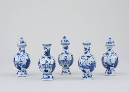 A MINIATURE GARNITURE OF FIVE CHINESE BLUE AND WHITE VASES, Kangxi (1662 - 1722)