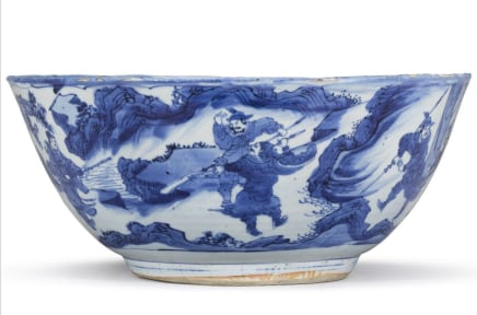 A RARE AND FINE CHINESE MING BLUE AND WHITE KRAAK BOWL, First half of the 17th century, Chonzheng (1628-1643)