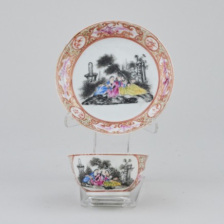 A CHINESE FAMILLE ROSE CUP AND SAUCER, Qianlong (1736 - 1795)