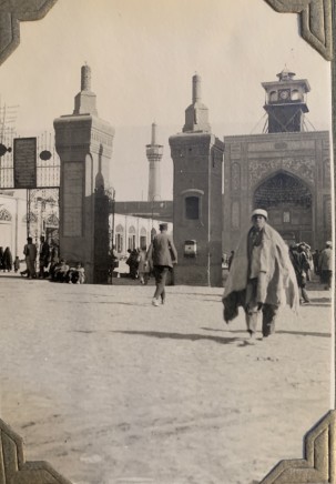 John Drinkwater, The Imam Reza shrine in Mašhad, 1934