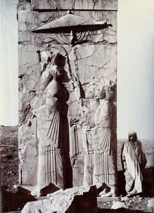 Ernst Herzfeld, Tripylon, Main Hall, West Jamb of Southern Doorway: View of Relief Picturing King, Attendants, Persepolis, 1923-28