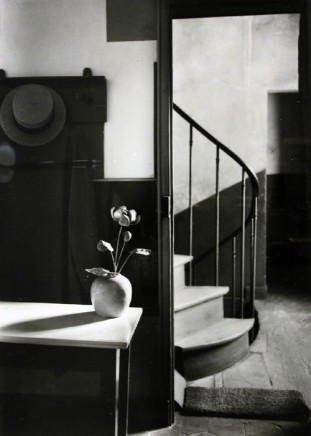Chez Mondrian, Paris, 1926 © The Estate of André Kertész, New York