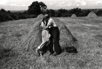 Jill Freedman, A Roll in the Hay, Gnivguilla, County Kerry, 1985