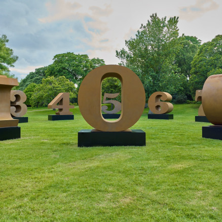 Robert Indiana's ONE through ZERO is a highlight of Frieze Sculpture 2019