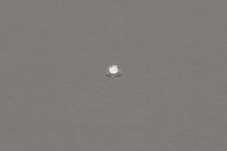 Wilfredo Prieto, Dust magnified by a diamond, 2011