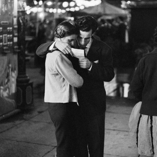 Ramón Masats, Verbena, Plaza Mayor, Madrid, 1964.