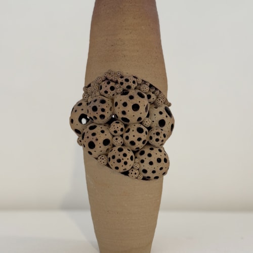 Untitled I, 2021 Stoneware 10 x 4 in (DYS045)