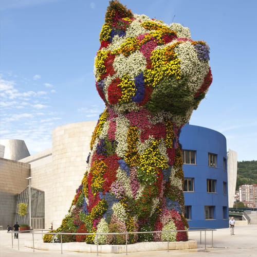 Jeff Koons Puppy, 1992 Stainless steel, soil and flowering plants Guggenheim Museum Bilbao