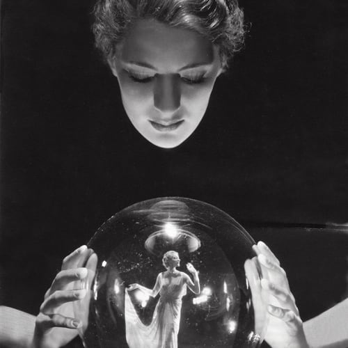 George Hoyningen-Huene, Lee Miller and Agneta Fischer, Vogue's Eye View, 1932