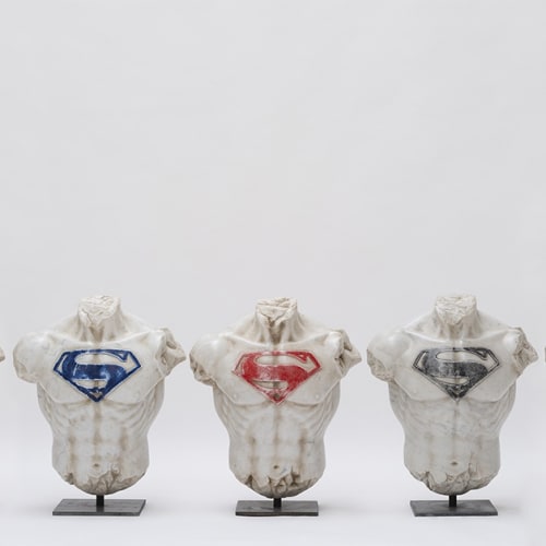 Filippo Tincolini, Bust of Hero. 2024 Bianco Carrara, Marmo Policromo Carrara 30x57x66 cm PH: Laura Veschi Courtesy: Filippo Tincolini Studio