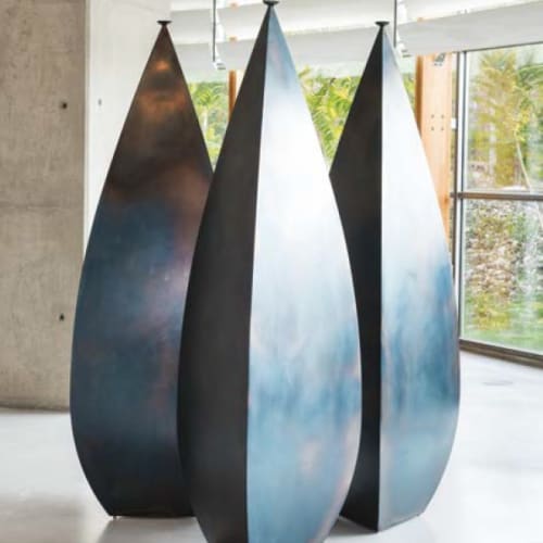 Osman Dinc_Three Amphoras_2009_steel_200 x 68 x 68 cm