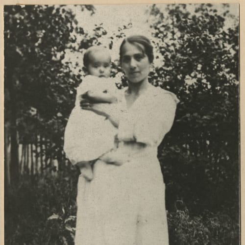 Boris Lurie with his mother, Schaina Lurje, c. 1924