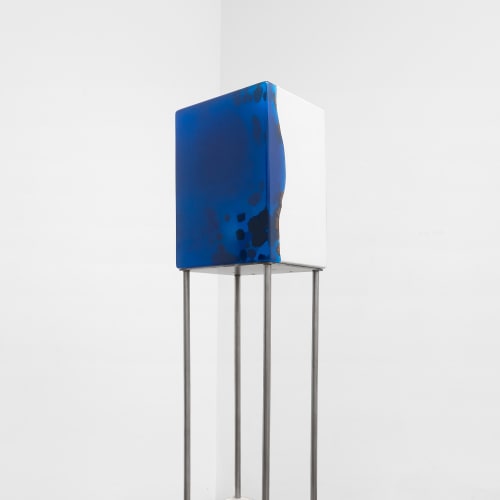 Ashley Bickerton Standing Ocean Chunk (Small Size), 2020 Resin, stainless steel and concrete 70 6/8 x 14 7/8 x 11 6/8 in 180 x 38 x 30 cm