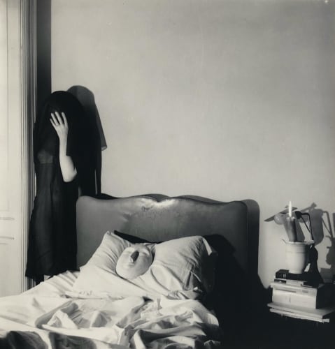 Kati Horna, Untitled, series Oda a la necrofilia, Ciudad de México, 1962 (Leonora Carrington)