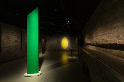 [News] 레몬모양 햇빛·녹색 막대기 산… 기하학적 자연 그린 현대판 산수화