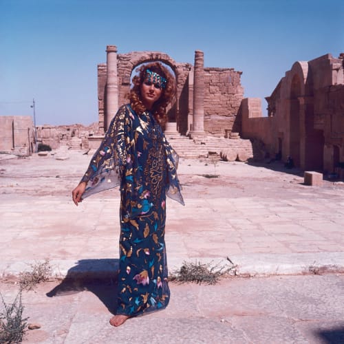 Latif Al Ani, Fashion show at the Nineveh ruins in Mosul, Iraq, 1965 Copyright: © 2022 Latif Al Ani: by the artist, Gallery Isabelle van den Eynde, Dubai and the Arab Image Foundation, Beirut