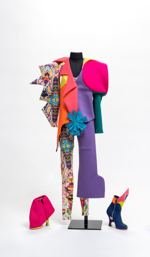 ASSUME VIVID ASTRO FOCUS . ARTE NA MODA MASP RENNER