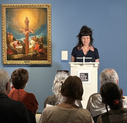 Núria Güell dictant la conferència de "Patrimoni Nacional", al MNAC el juny passat. Imatge cortesia de El punt avui