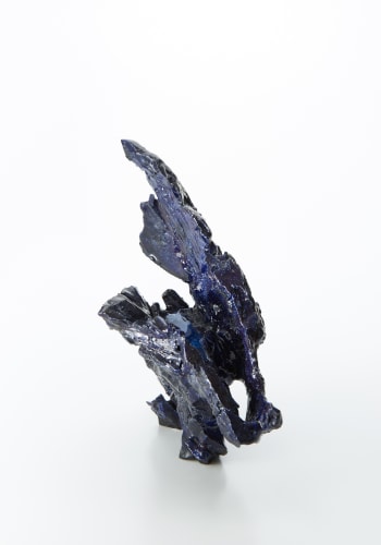 滅紫19-02, 2019 Ceramic H28 × W20 × D34 cm H11 × W7.8 × D13.3 in. Osamu Kojima