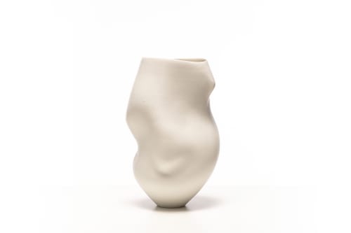 Camber Vessel, 2019 Porcelain H30.5 × W19 × D17 cm H12 × W7.4 × D6.6 in. Sara Flynn
