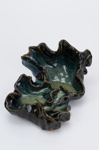 treasuretroveofpearls, 2022, Steel shelf and Glazed ceramic, Shelf: 35.5 x 30 Ceramic: 28 x 19 x 8.5