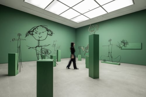 전쟁에 긁힌 동심으로, 뇌안에 얽힌 암호로… 예술이 된 낙서